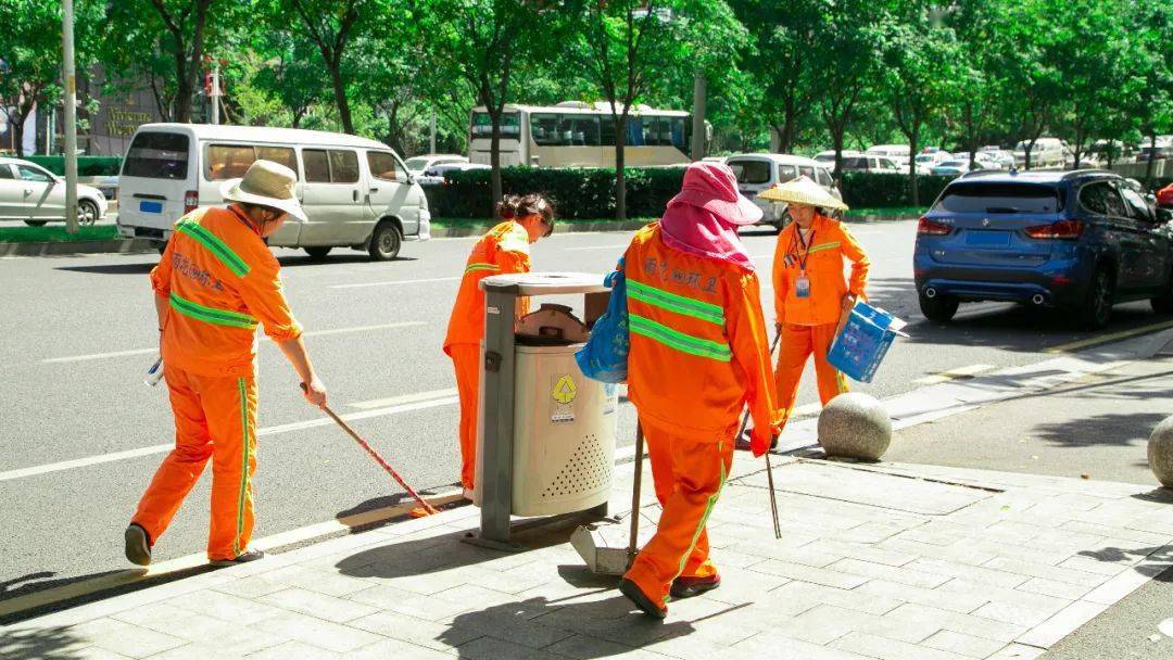 夏日炎炎,关爱环卫工人,"万瓶泉水送给您"公益活动第三波来了!