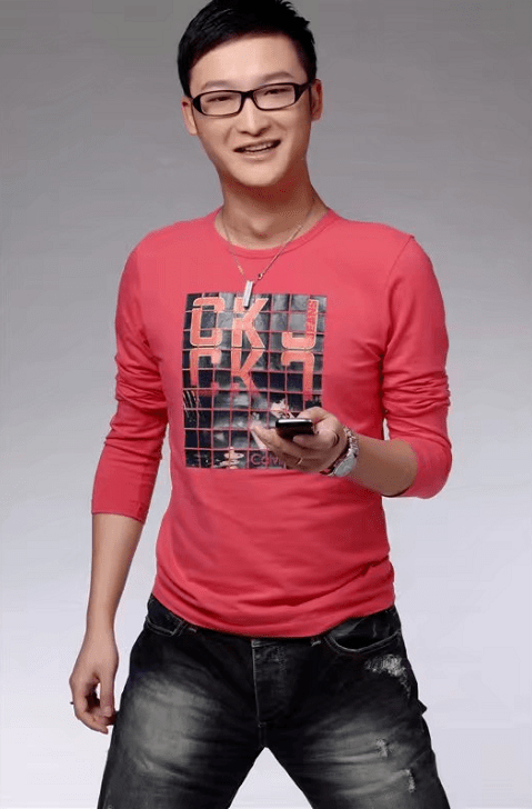 主持人游游 开篇主打: 《一念永恒》官方宣布定档,于8月12日在