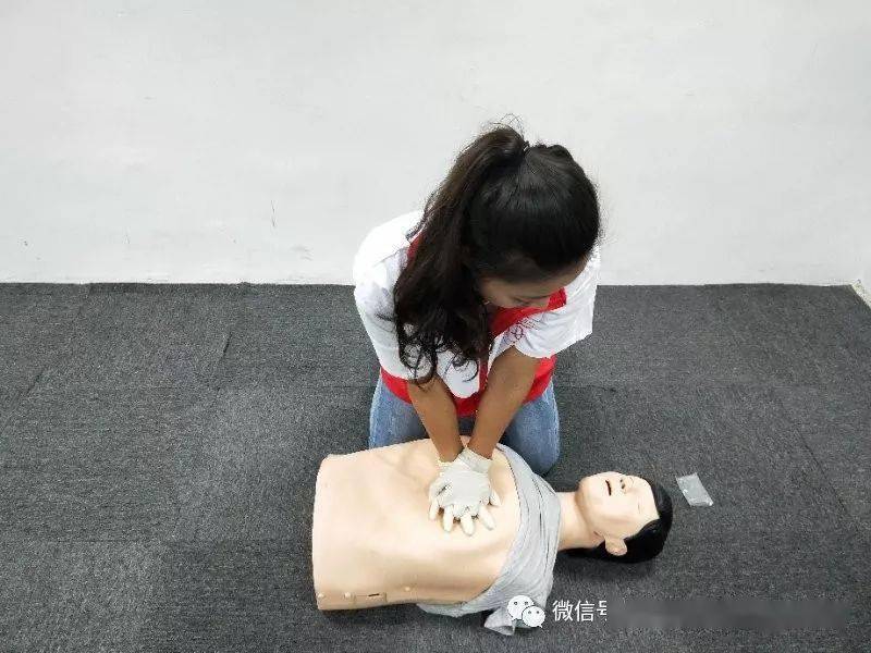 临危不乱高二女生教科书式操作救了妈妈一命