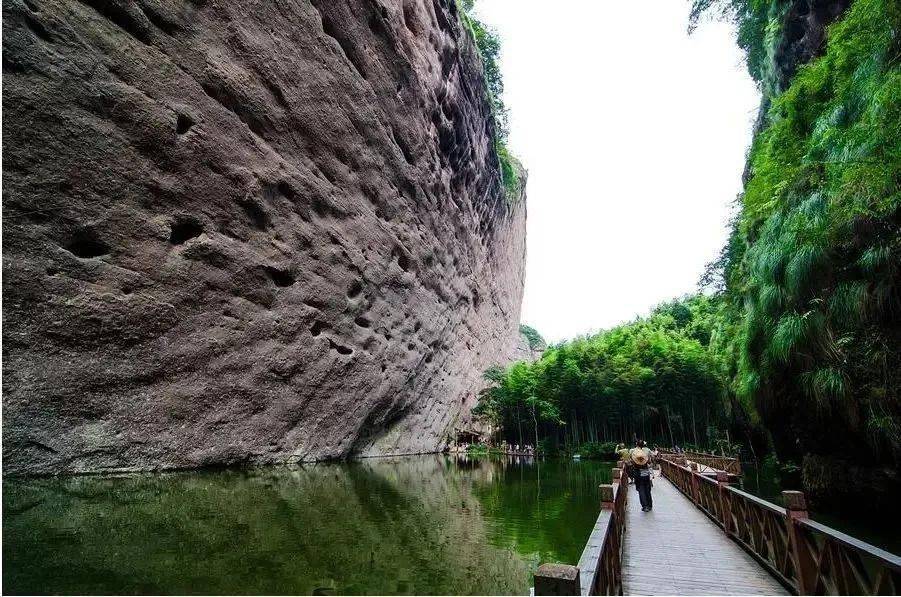泰宁大金湖,夜游九龙潭,玉华洞,寨下大峡谷,桂峰古民居二日游_景区