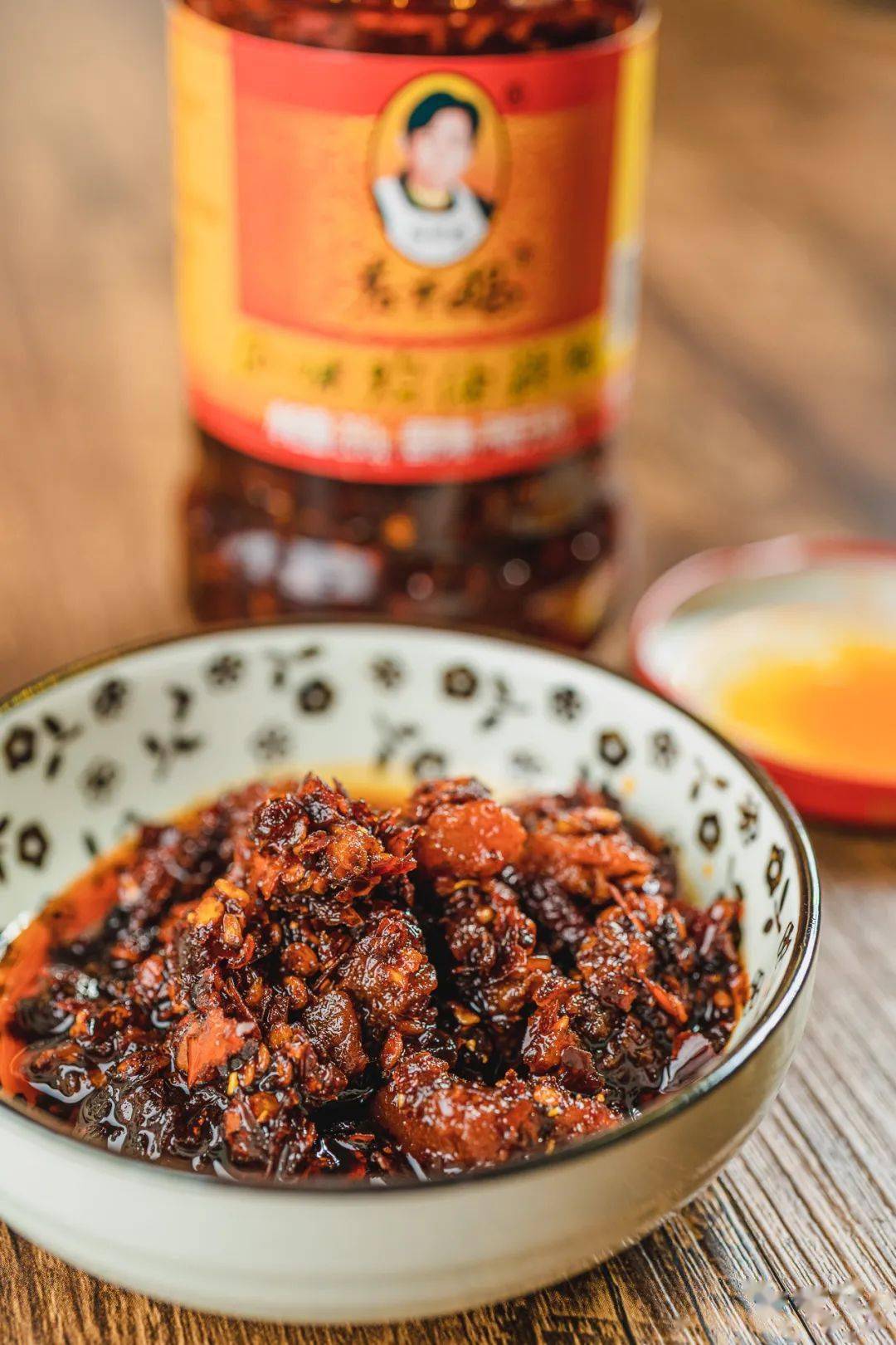 没想到,我会有测评老干妈的一天