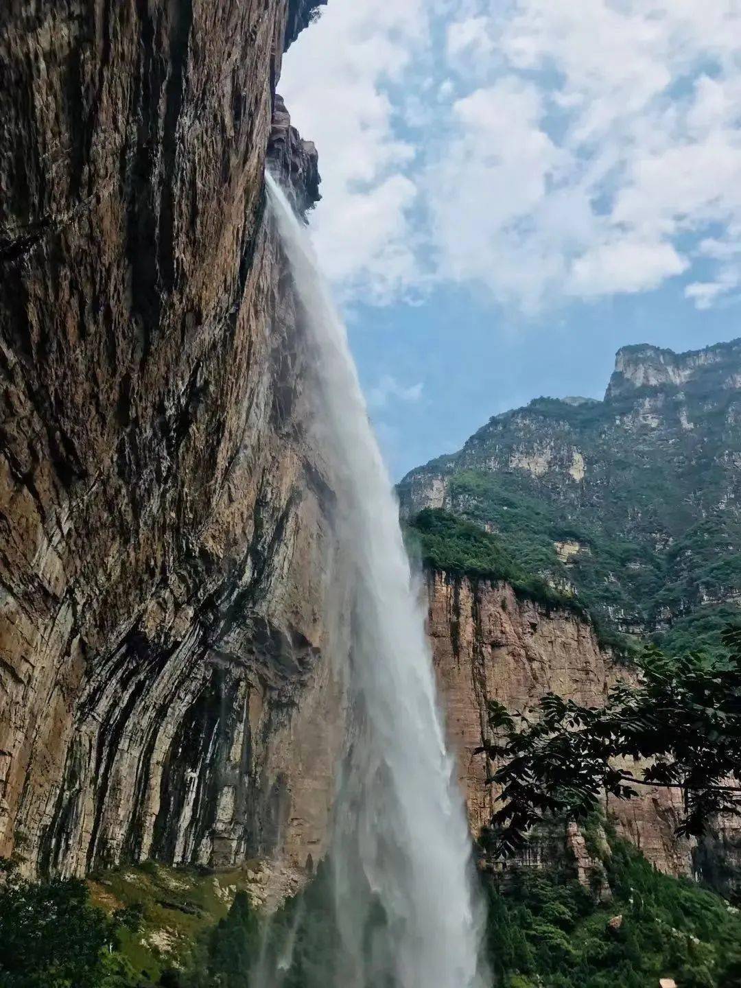 8月15日周六探南太行最后的世外桃源抱犊村季节性最大老龙口瀑布