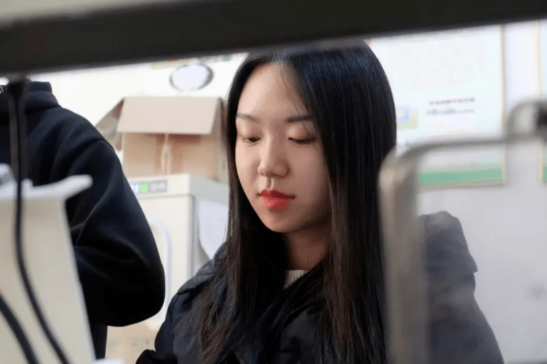 "许旻毓的父亲也毕业于江西农业大学,她认为校风淳朴,建校悠久的江西