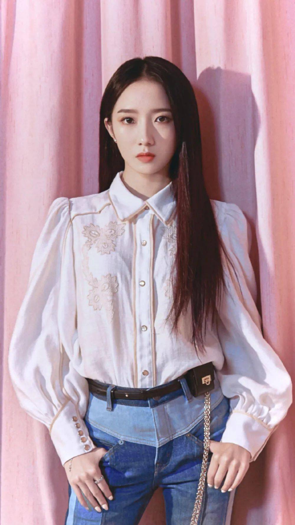 手机壁纸孟美岐