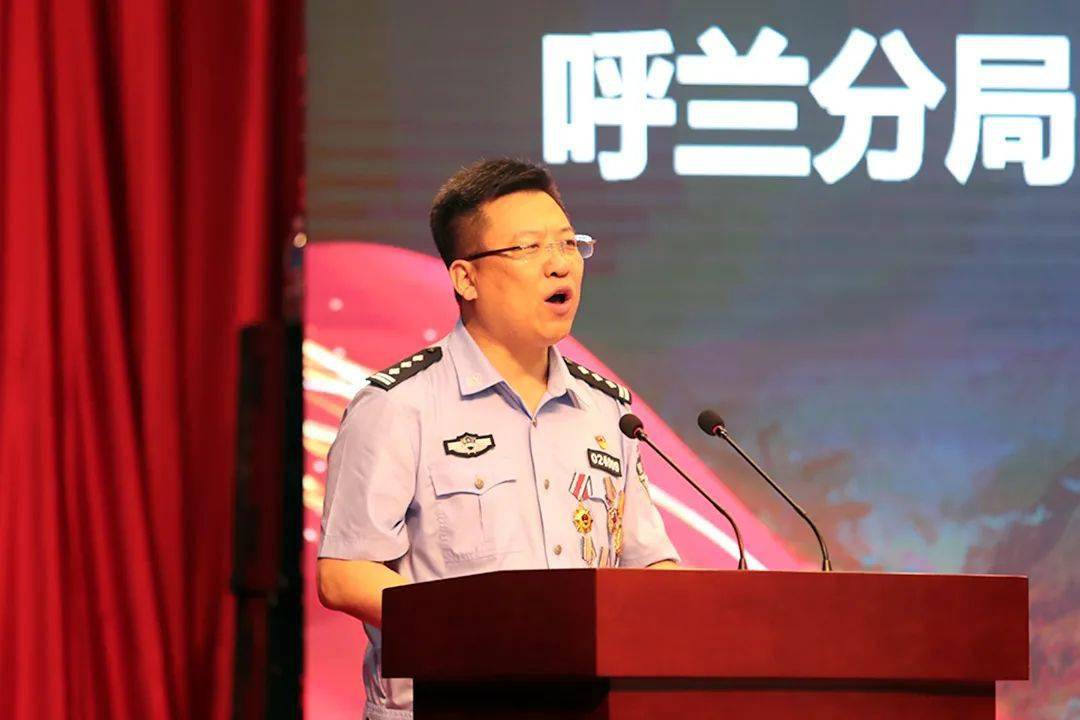 李树涛:对党忠诚 为民而战呼兰公安分局刑侦大队长李树涛从警22年来