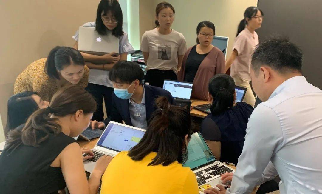 大成行政总部it信息部工作人员来大成西安办公室开展信息化建设协助