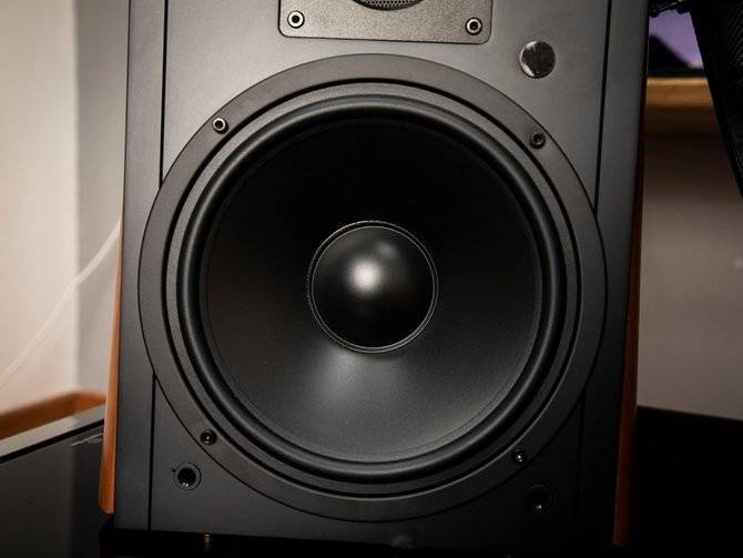 出众三分频惠威m500有源hifi客厅音箱评测