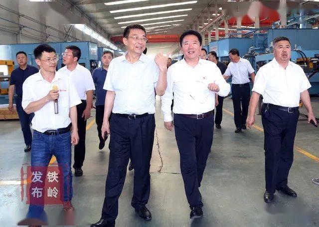阜新市委书记,市人大常委会主任吕志成,市长张成中陪同