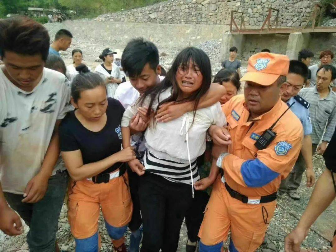 学好人王治勇不做菠萝救援队生命的意义就失去了一半