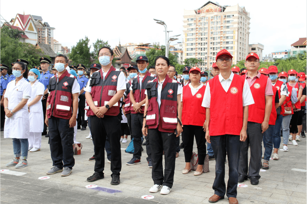 州人民政府副州長吳春花,市委副書記,市人民政府市長白玲,市委和市級