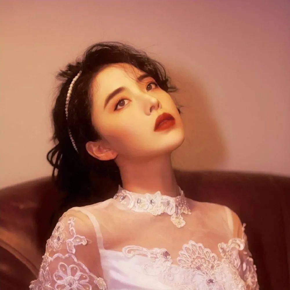 复古风女生头像