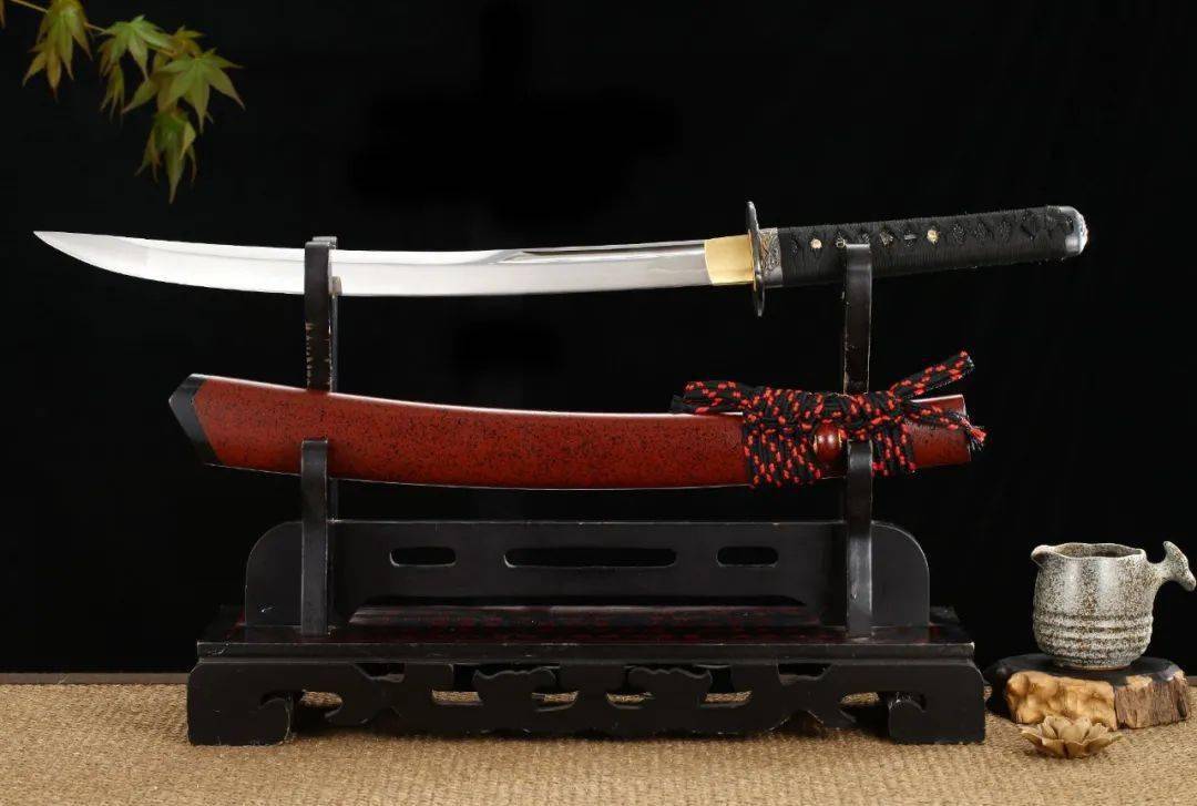 一寸短一寸险这把近战防身短刀堪称极致的杀伐利刃