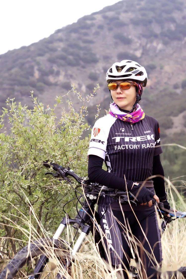 乘风破浪的骑车姐姐