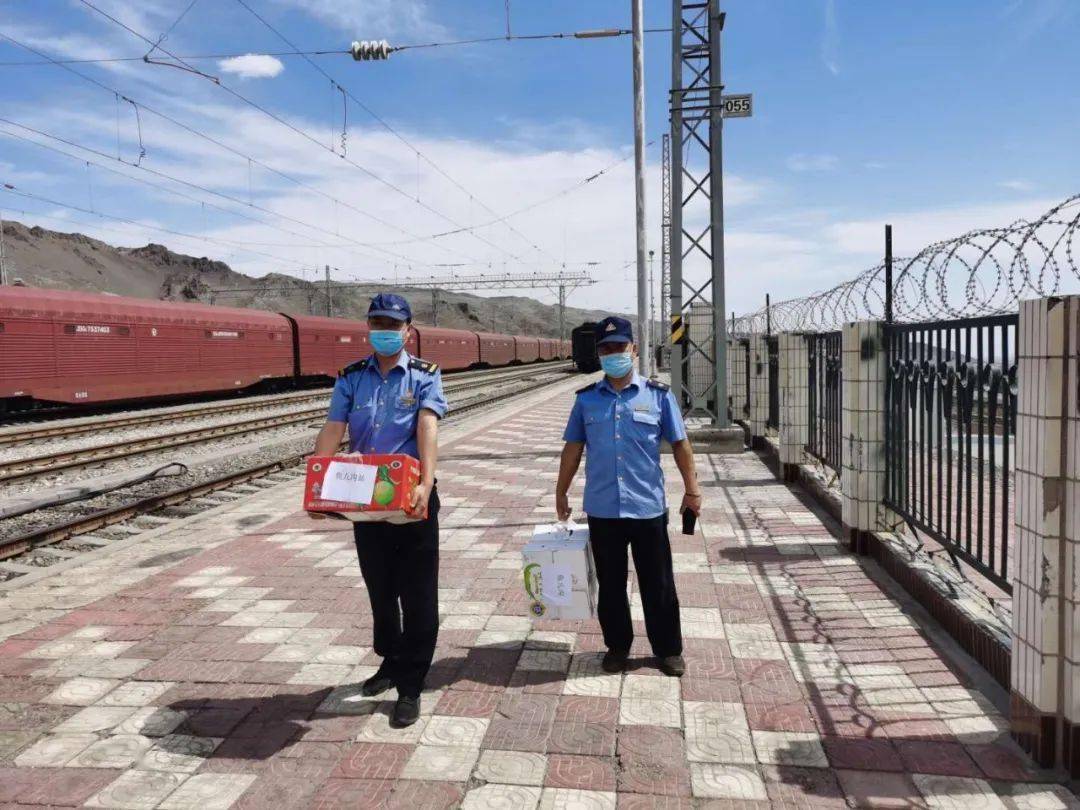 "炎"值爆表的你们是最可爱的人"暑"你们最美库尔勒车务段融媒体工作室