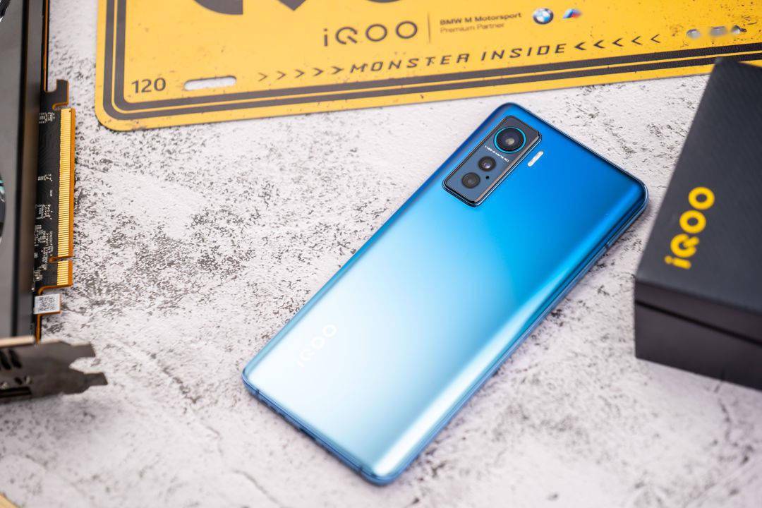 凝练而不张扬iqoo5星溯版开箱