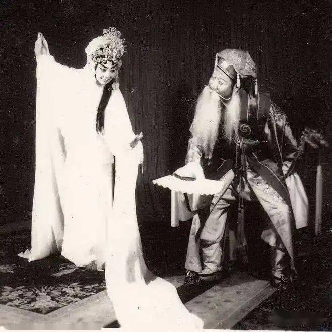 韩盛岫我给马蓝鱼排游西湖附精彩视频