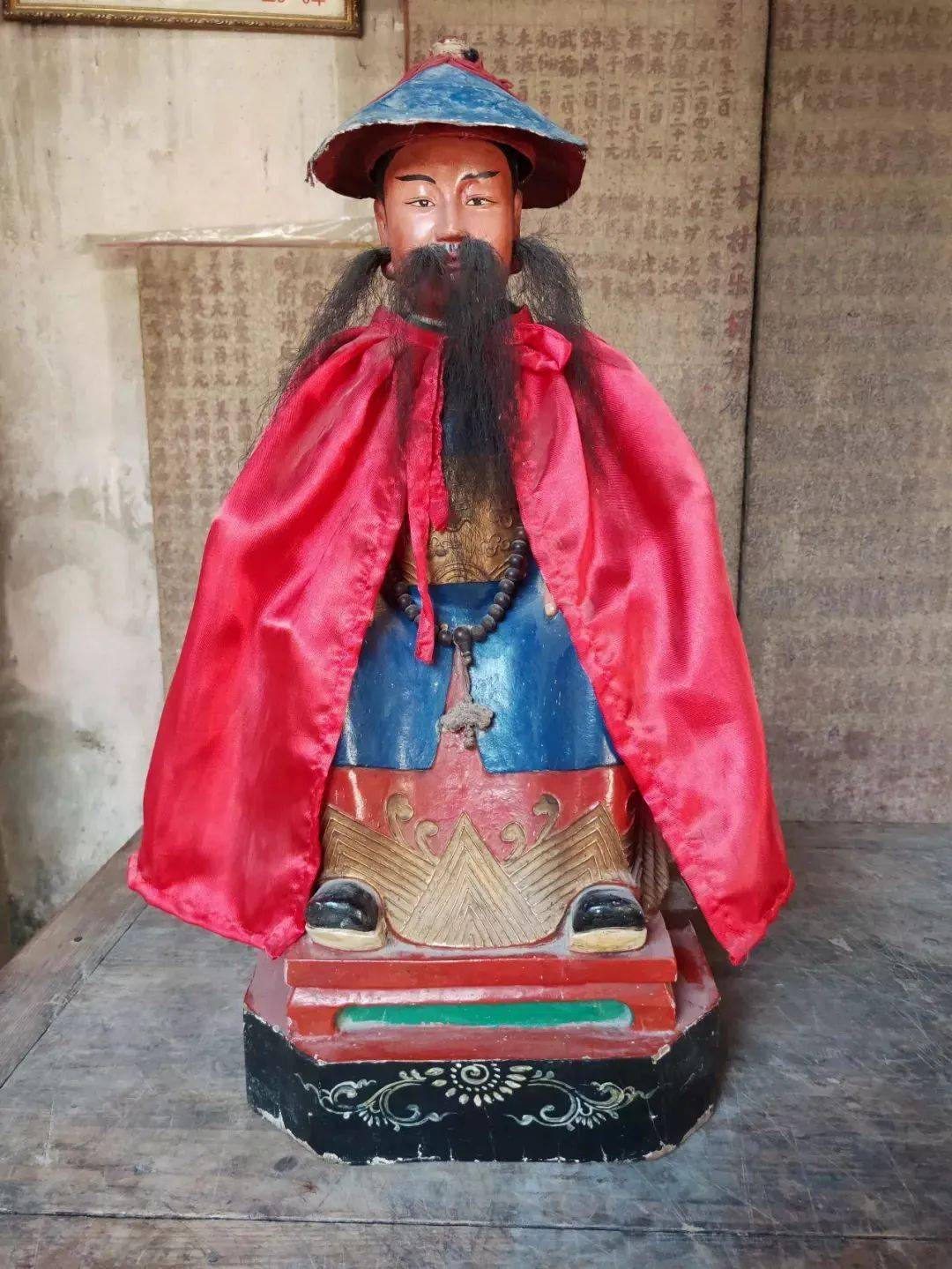 西潭大庙供奉叶观海先生塑像孝子严父先生的孝是出了名的