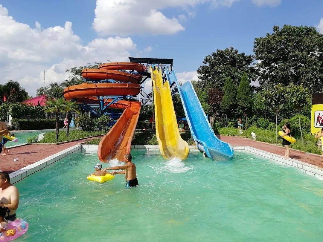 【精彩回放】小记者走进淘气猫水上乐园 孩子,家长尽享清凉一刻