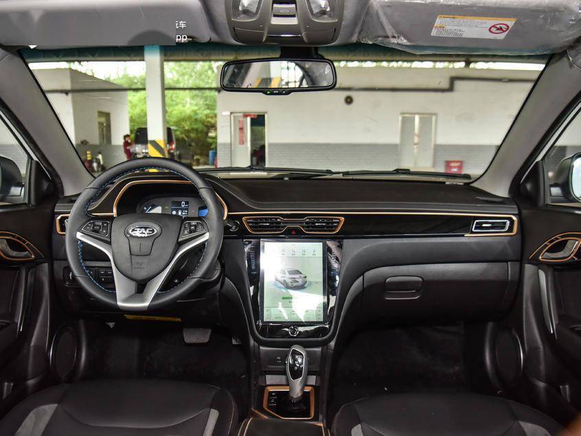 江淮ieva50舒适版上市 补贴后售13.95万