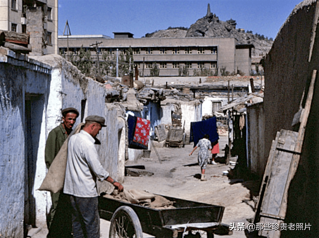 一组1983年拍摄的新疆乌鲁木齐老照片满满的回忆啊
