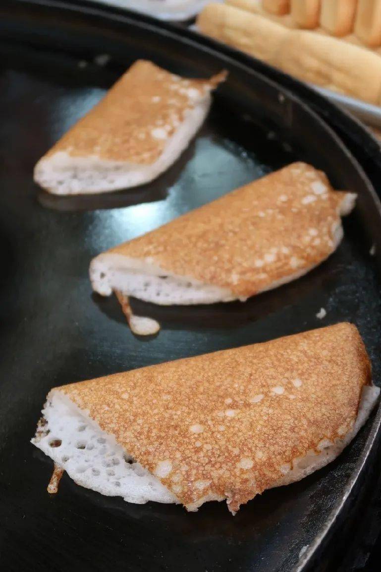 真的太热了!连人均排队30min 的米粑粑都不用排队了