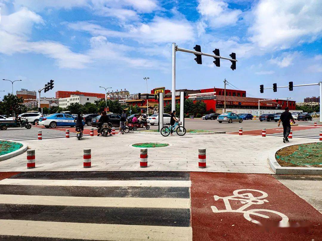 中心城区8个主要道路交叉口实施渠化岛建设