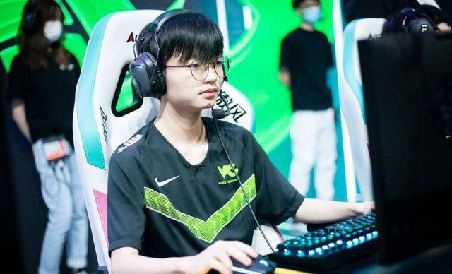 电竞私生饭现象?iboy"串门事件"升级,vg官博发432字强势回应