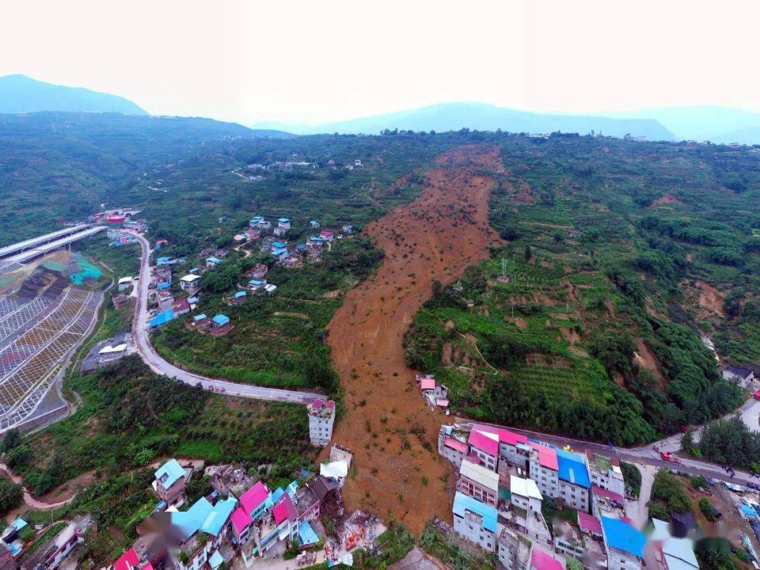 关于汉源县富泉镇中海村滑坡地质灾害情况的通报