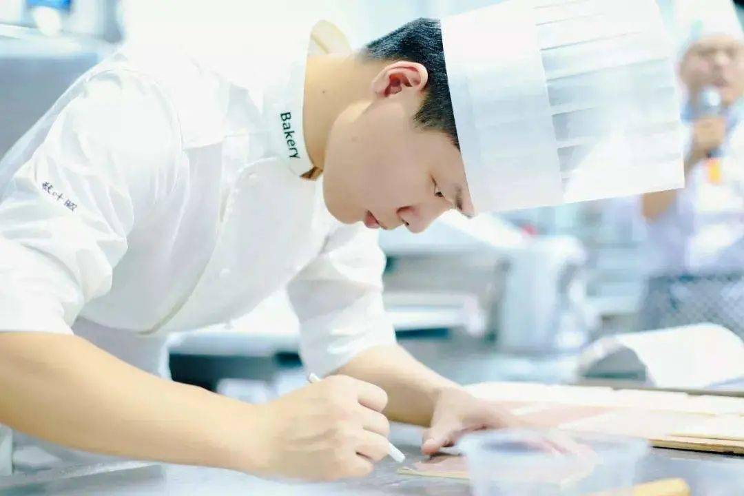 95后蔡叶昭揉出来的世界冠军