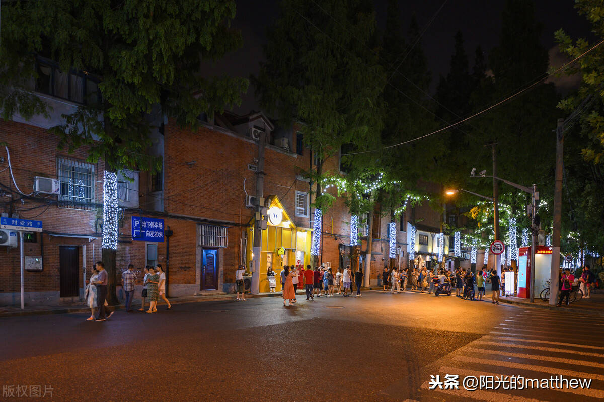 七夕节,上海甜爱路好热闹,路上人头攒动