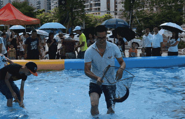 真人版捕鱼达人来袭永佳新城壹号喊你来抓鱼