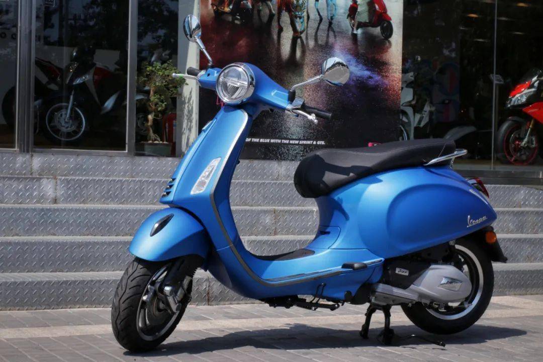 质感实拍2020vespaprimaveras活力蓝