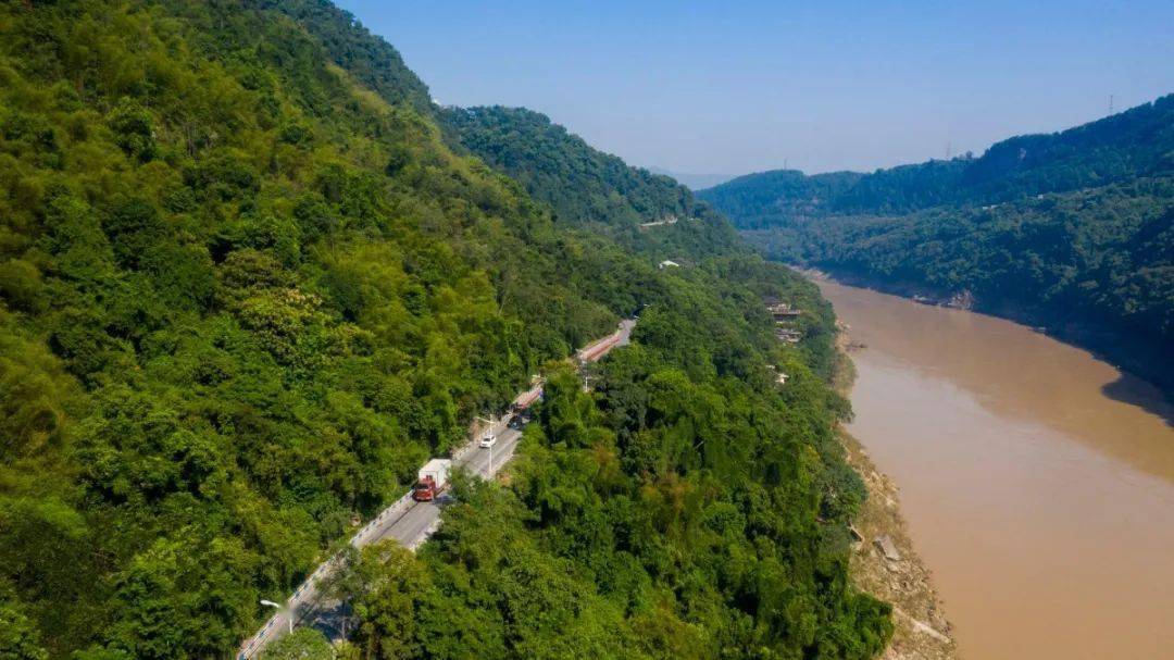 g212澄江至沙坪坝界段改造工程全长25公里,起于北碚区澄江炭坝,止于