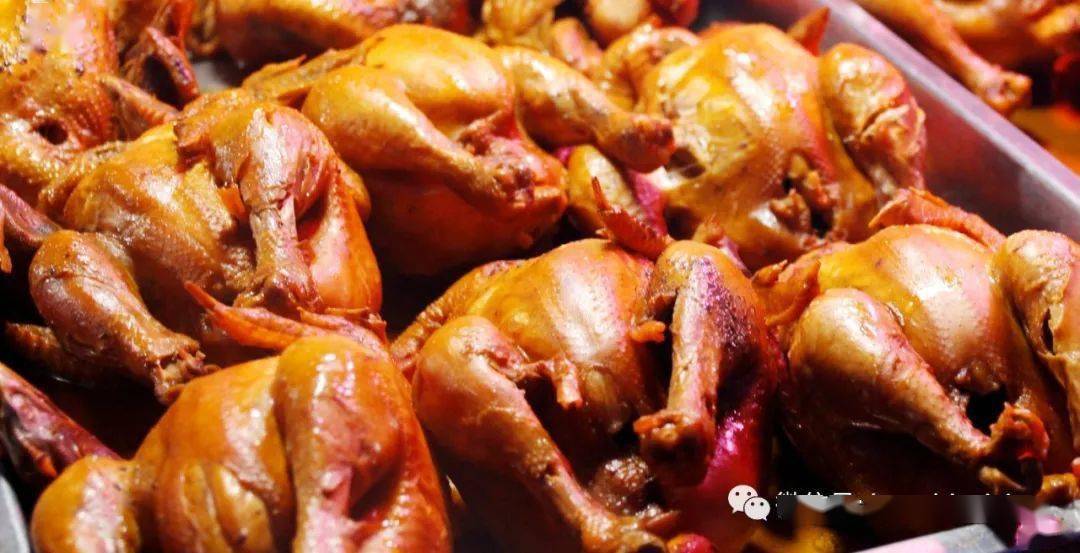 华池县城区交巡警大队全民动员,警民联手,在2020年物资交流大会上这样