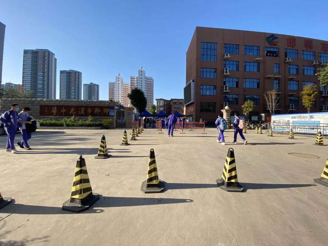 一起来看下吧 河北邯郸外国语学校 (邯郸市第三中学) 邯山区实验小学