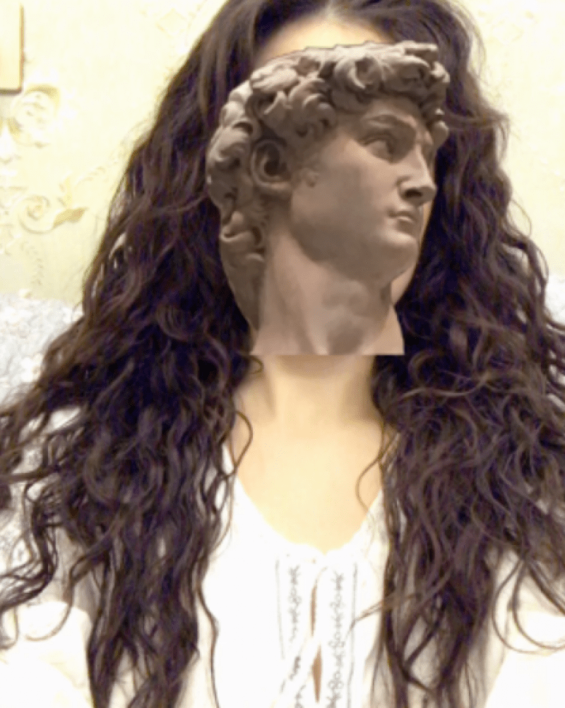 厦门美女崩溃贪便宜只花150元烫了个面包卷竟然被朋友说是金毛狮王想