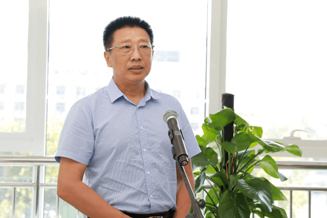 山东中医药大学附属医院院长任勇随后,在杨继国教授的带领下,到场的