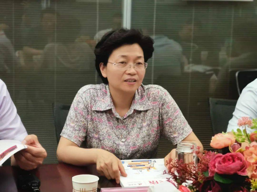 河南省鹤壁市副市长常英敏一行莅临中国天成大学考察指导