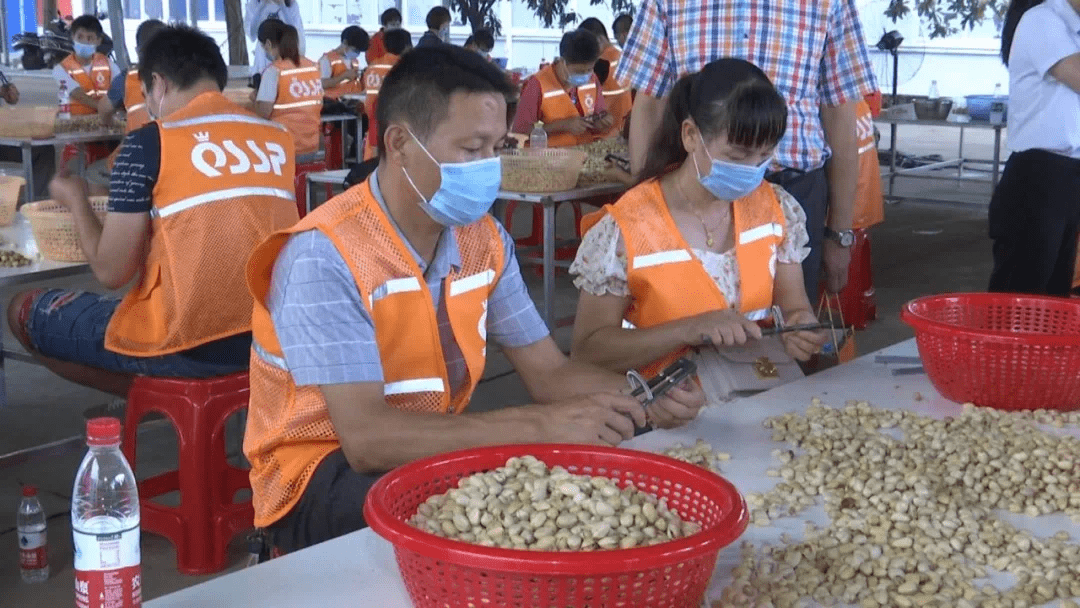 1亿元的广西苾荃胜食品科技有限公司体闲食品加工项目的顺利投产,将