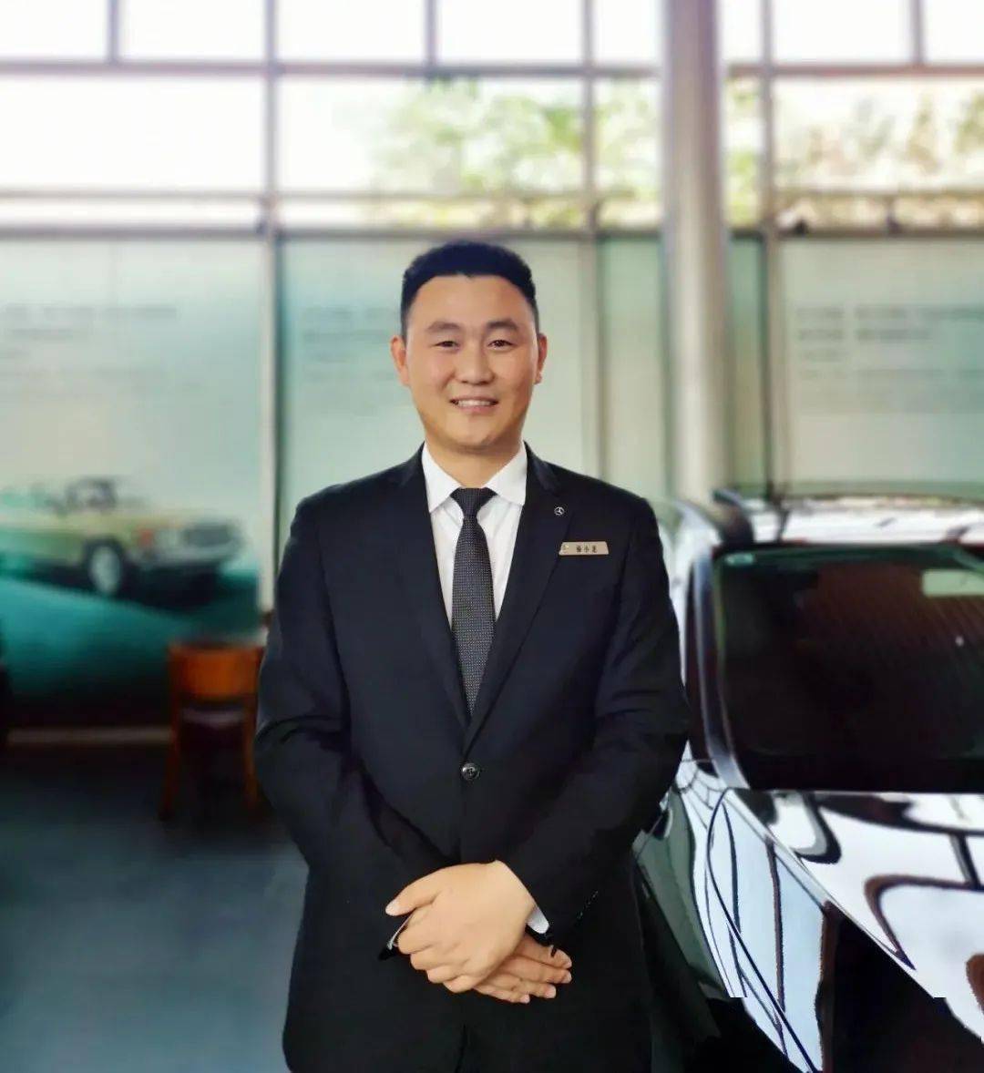 今天,就让我们走近常州万帮奔驰销售顾问杨小龙的奔驰之路.