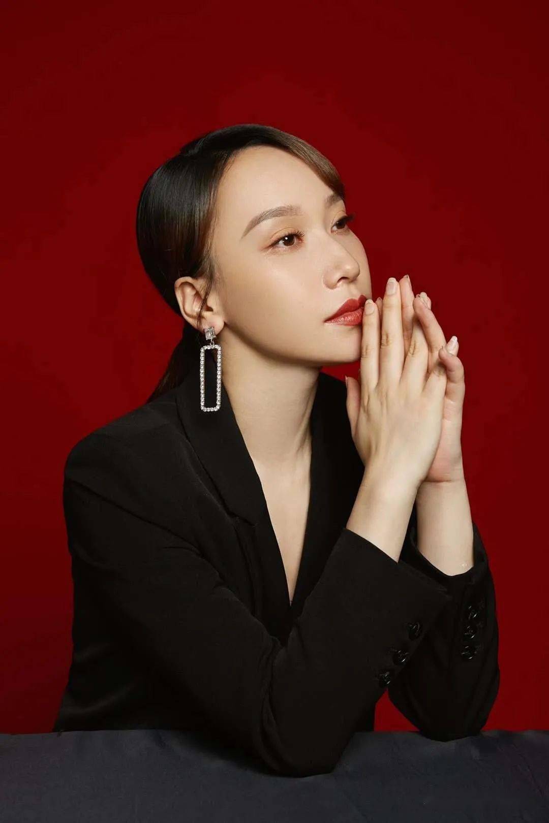 冯悦——优秀青年演员.