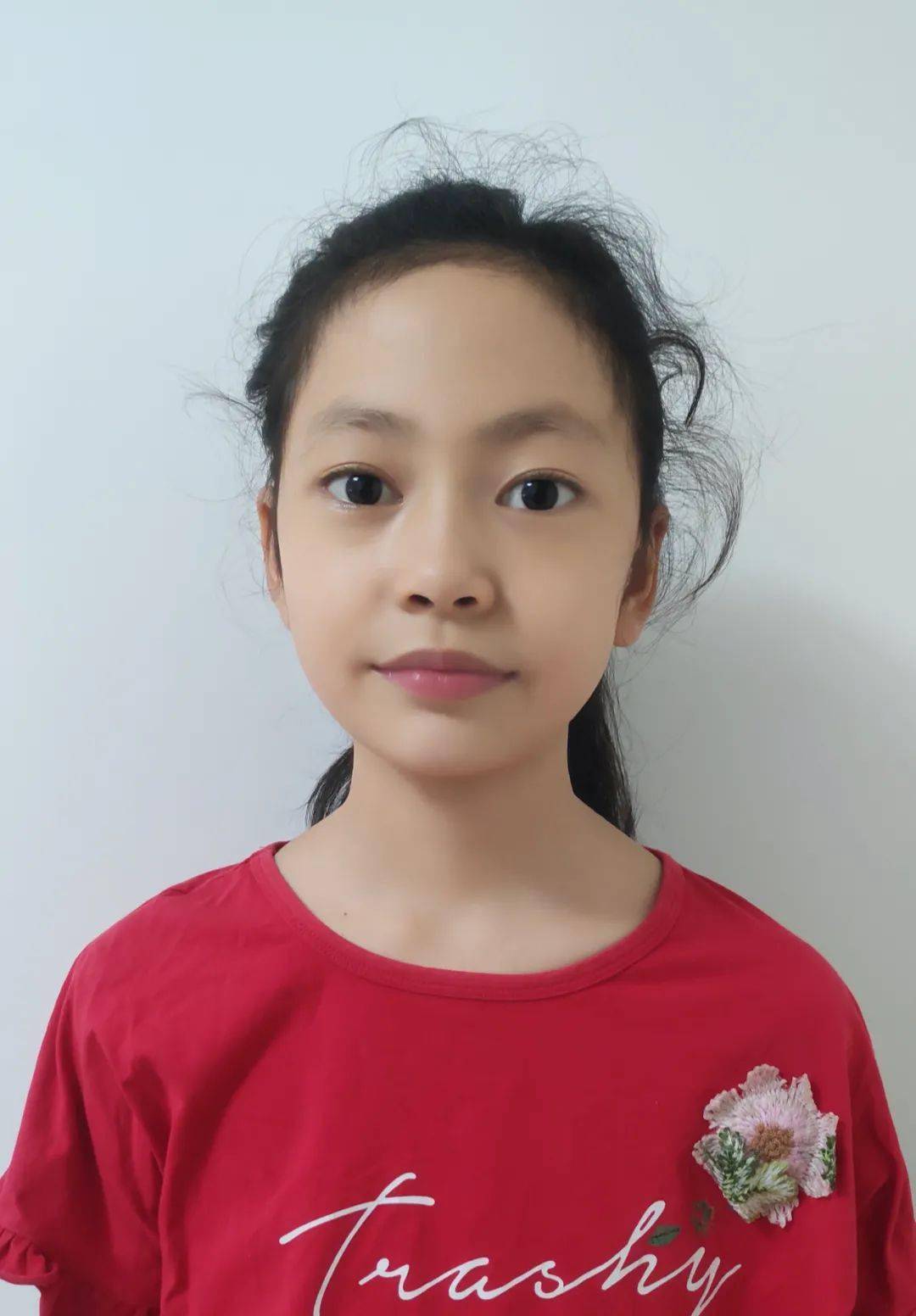 陆子琳 11岁江苏省蠡口实验小学《云岭山居》毛金烨 10岁江苏省蠡口