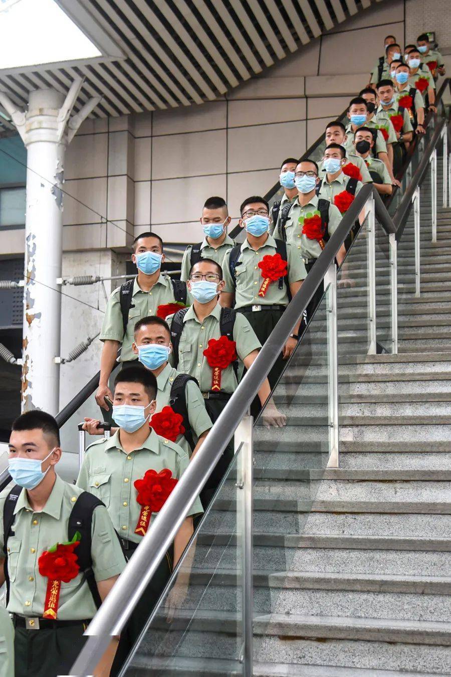 退伍季武警福建省总队机动支队武警漳州支队驻川西某基地通信团武警第