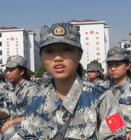 尽己所能如我所愿新化三中2020年秋季开学典礼暨新生军训传统文化汇报