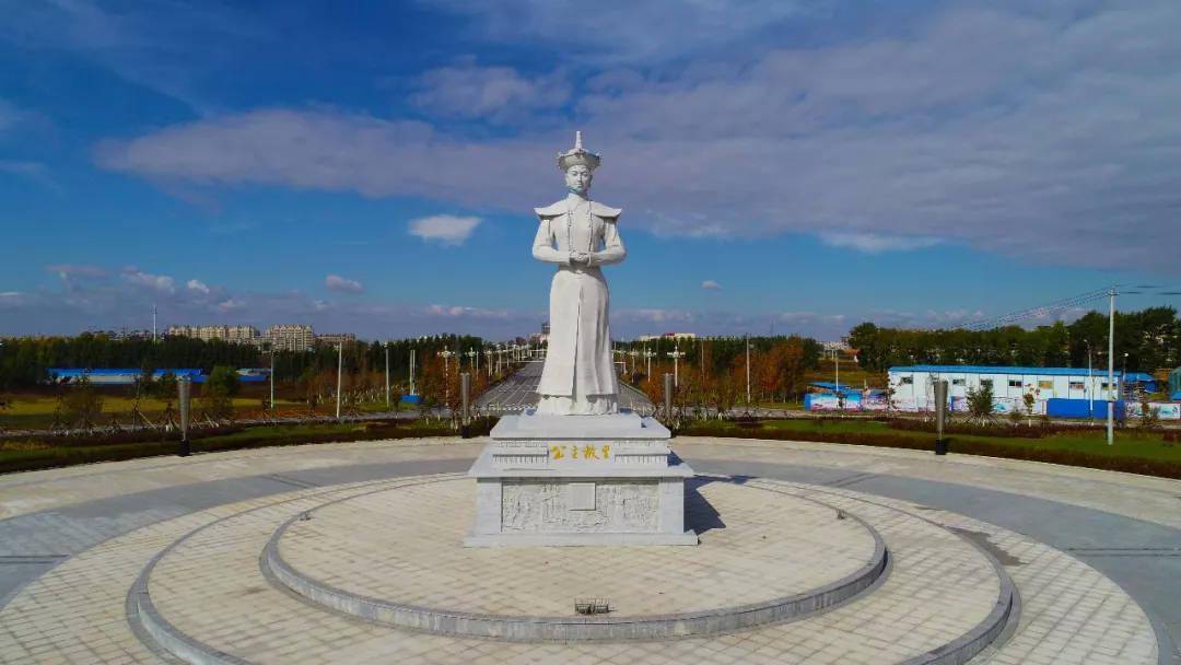 你好,我叫公主岭,这是我的简历