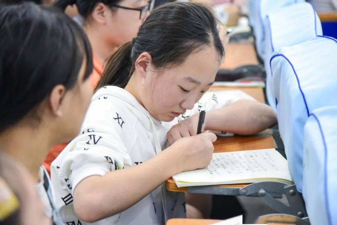 【校园动态】民法典第一课走进阜阳市铁路学校