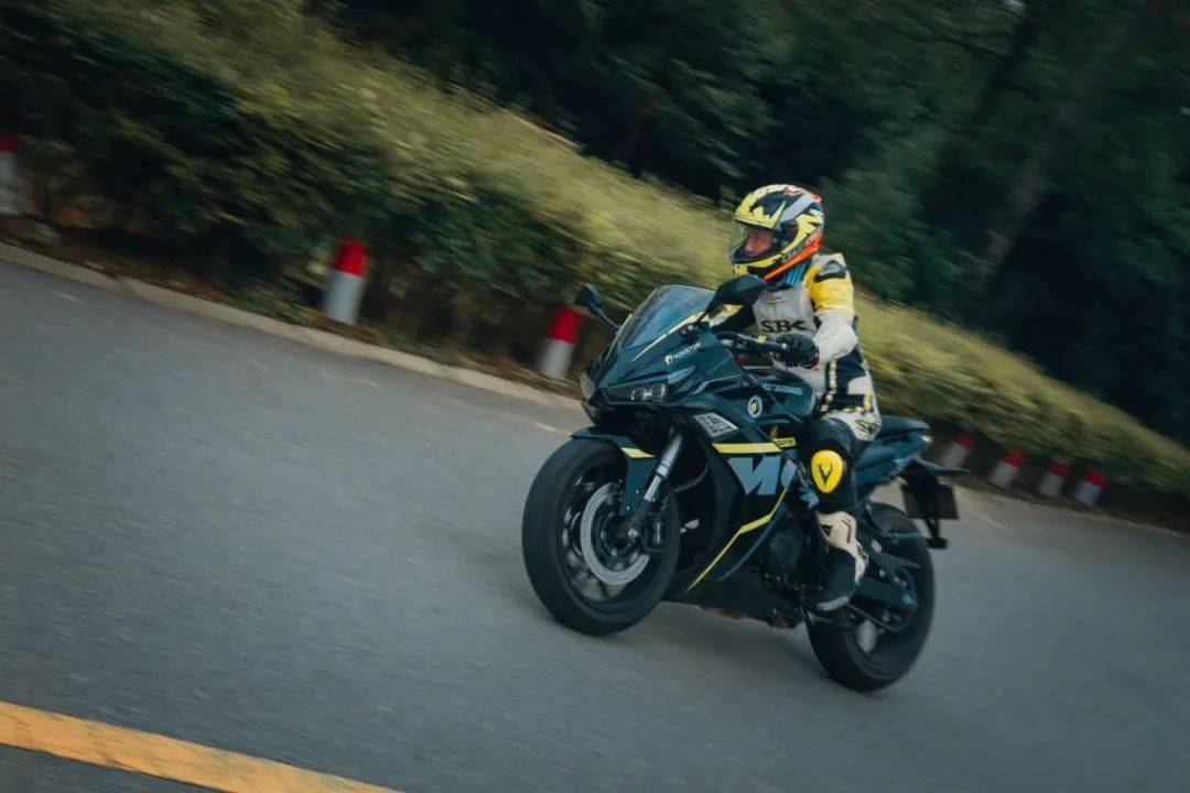 售138万零百加速87秒诺马双缸255跑车上市