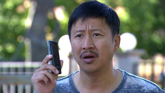 麻辣芳邻扬琴请老杨喝酒上来就干杯这酒量真不错