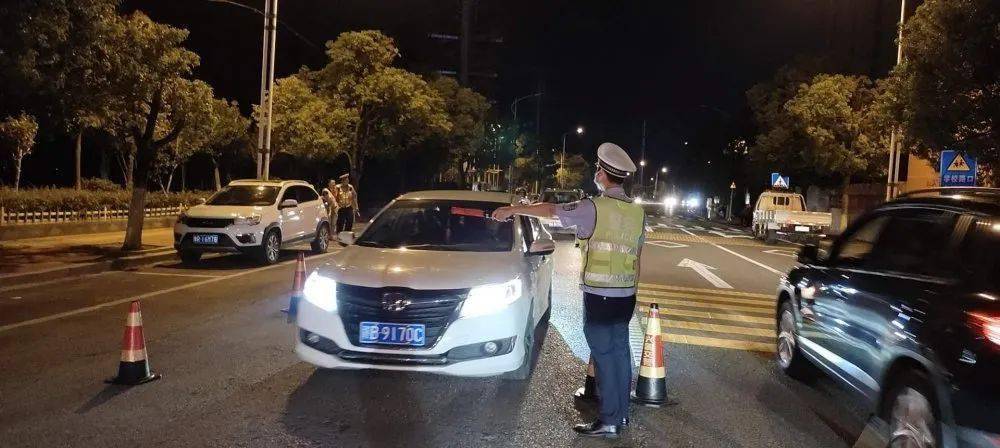 兴国大型查酒驾行动现场查获多人