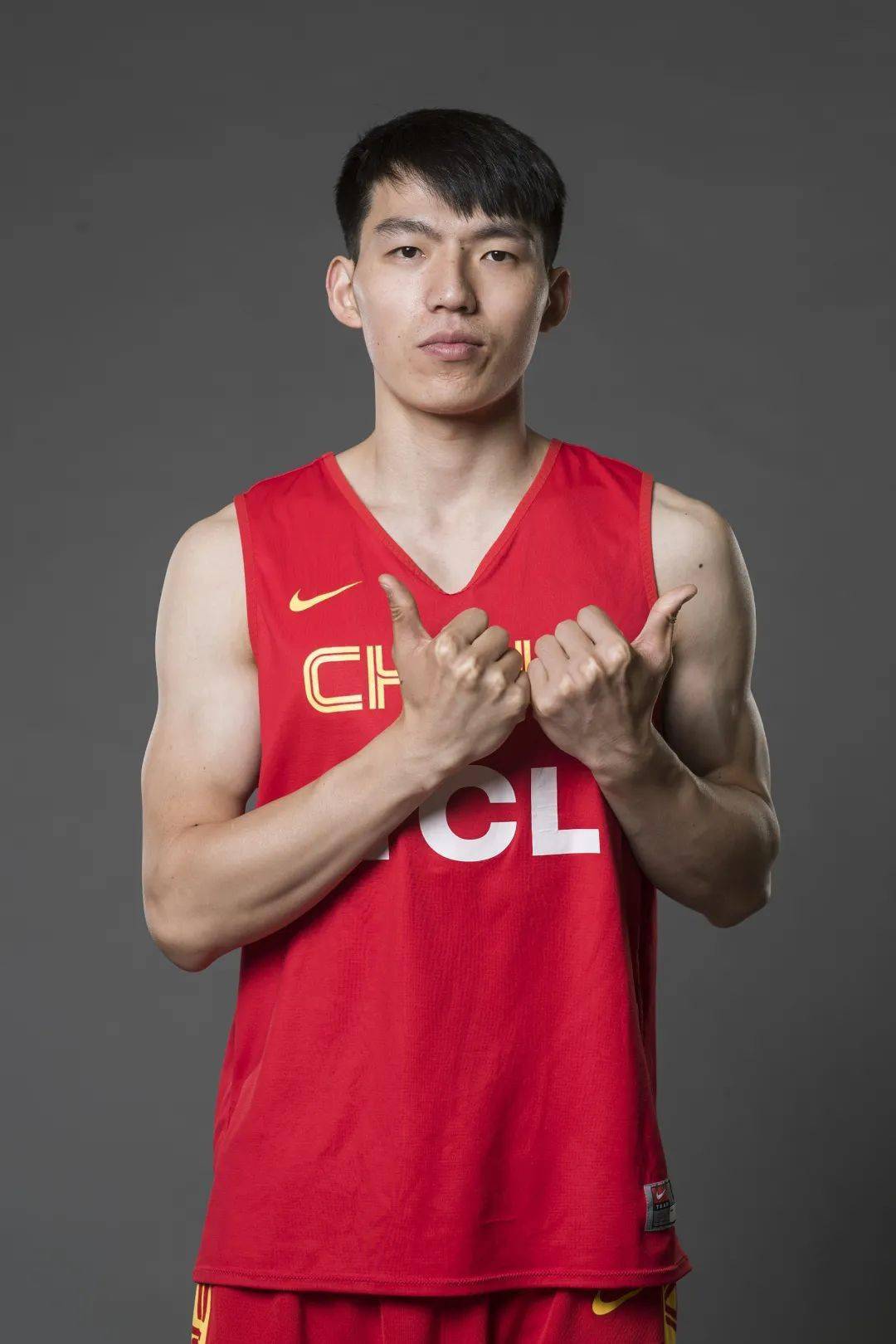 cba | 转会签约汇总:范子铭李根转投北京双雄 浙江提前顶薪续约吴前